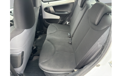 Toyota AYGO - автомобили, коли, обяви за нови и употребявани 10