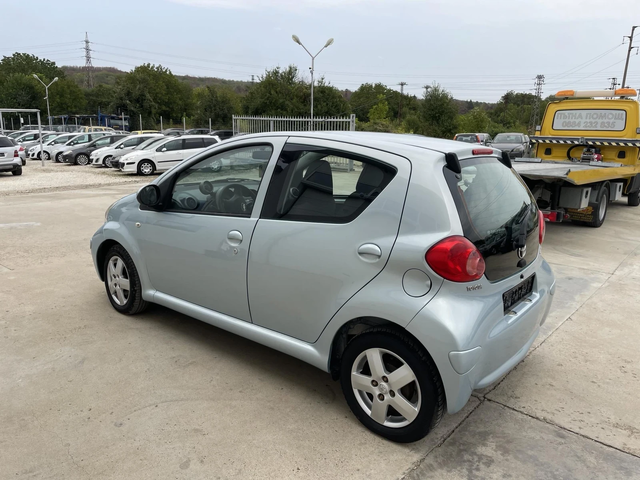 Toyota Aygo 1.0i* 140000km* Нова* UNIKAT* - автомобили, коли, обяви за нови и употребявани 4