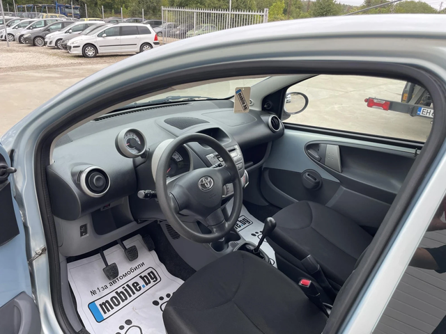 Toyota Aygo 1.0i* 140000km* Нова* UNIKAT* - автомобили, коли, обяви за нови и употребявани 6