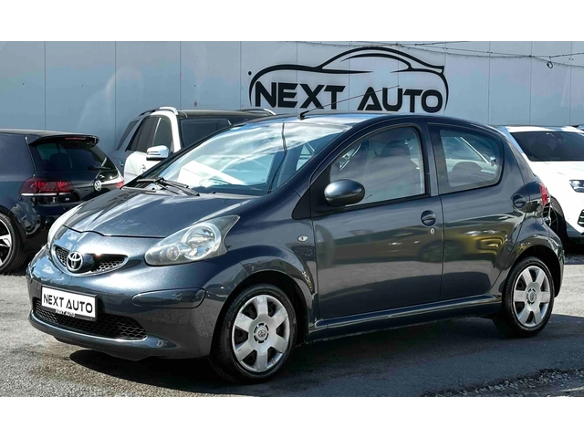 Toyota Aygo 1.0i-VVT 68HP 148 000KM AUTOMAT - автомобили, коли, обяви за нови и употребявани 0