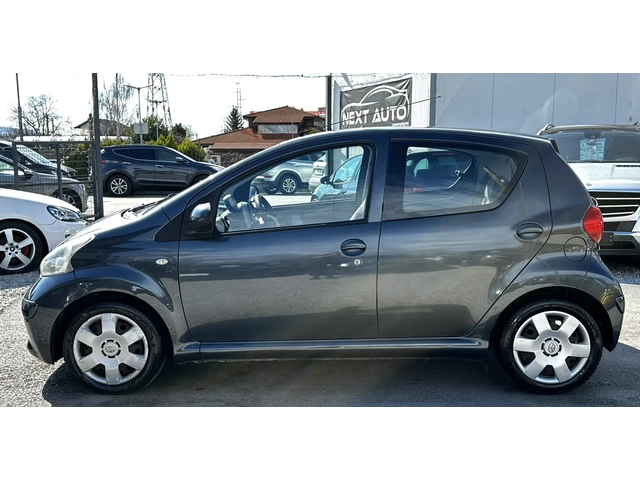Toyota Aygo 1.0i-VVT 68HP 148 000KM AUTOMAT - автомобили, коли, обяви за нови и употребявани 7