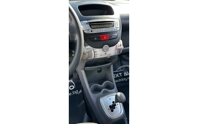 Toyota Aygo 1.0i-VVT 68HP 148 000KM AUTOMAT - автомобили, коли, обяви за нови и употребявани 9