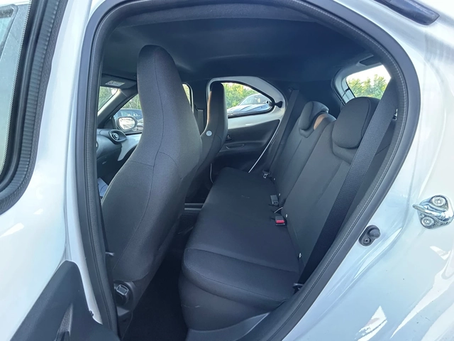 Toyota Aygo X* 1.5HEV* ФАБРИЧНО НОВ - автомобили, коли, обяви за нови и употребявани 12