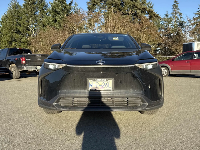 Toyota bZ4X XLE FWD - автомобили, коли, обяви за нови и употребявани 5