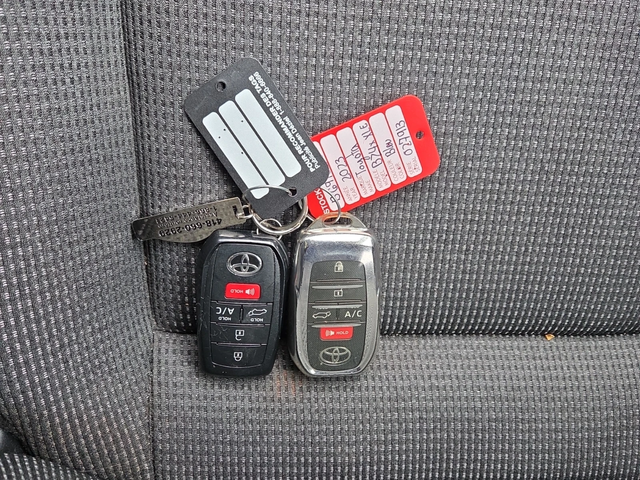 Toyota bZ4X L - автомобили, коли, обяви за нови и употребявани 6