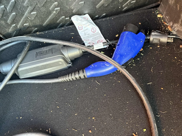 Toyota bZ4X LE FWD - автомобили, коли, обяви за нови и употребявани 12