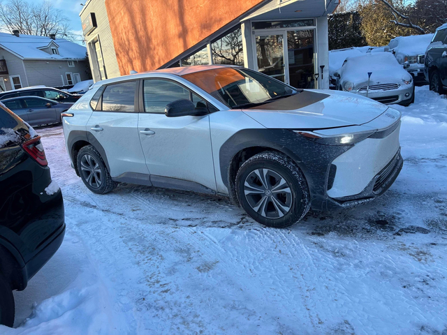 Toyota bZ4X LE FWD - автомобили, коли, обяви за нови и употребявани 2