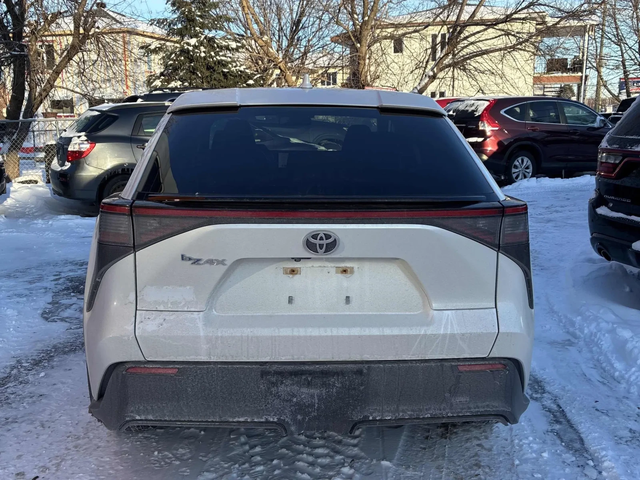 Toyota bZ4X LE FWD - автомобили, коли, обяви за нови и употребявани 3