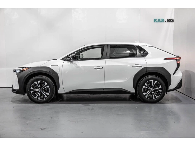Toyota bZ4X LE* ПОДГРЕВ* КАМЕРА* NAVI* LED* - автомобили, коли, обяви за нови и употребявани 2