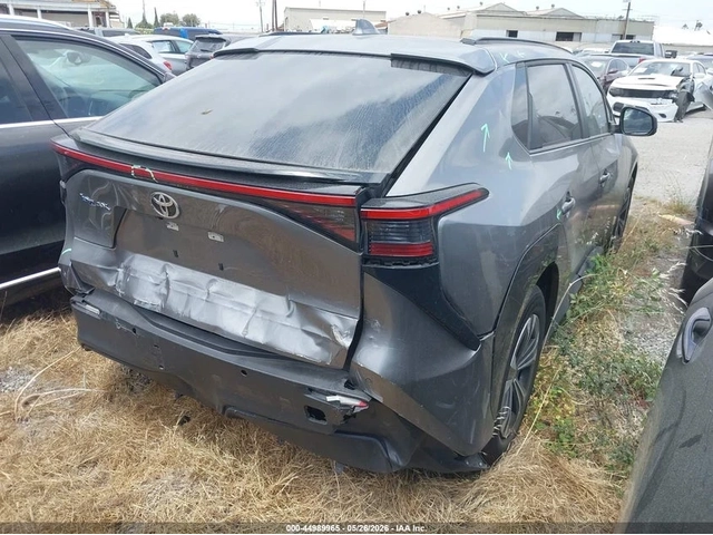 Toyota bZ4X XLE - автомобили, коли, обяви за нови и употребявани 3