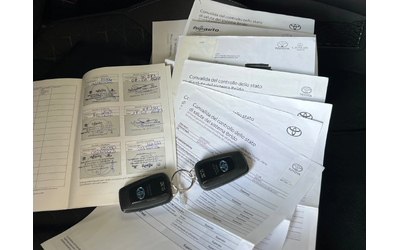 Toyota  C-HR 1.8 HYBRID TREND - автомобили, коли, обяви за нови и употребявани 11