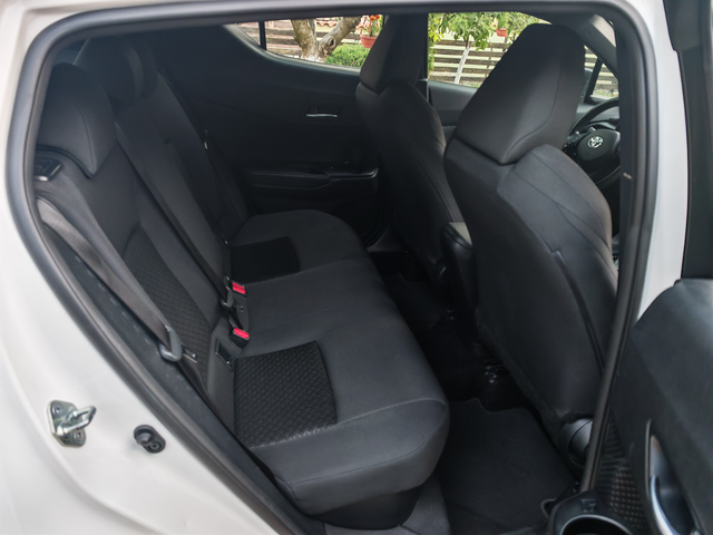 Toyota C-HR 1.8 HYBRYD-FACELIFT - автомобили, коли, обяви за нови и употребявани 9