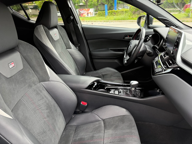 Toyota C-HR GR 2.0 HYBRID 184K.C ГЕРМАНИЯ ГАРАНЦИЯ 2031Г. - автомобили, коли, обяви за нови и употребявани 10