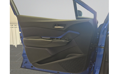 Toyota C-HR - автомобили, коли, обяви за нови и употребявани 9