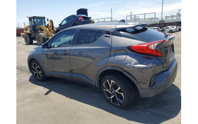 toyota-c-hr-2-0l-4-front-wheel-drive - 2