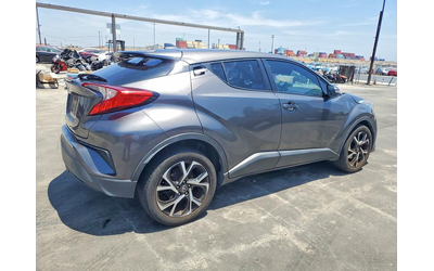 toyota-c-hr-2-0l-4-front-wheel-drive - 3