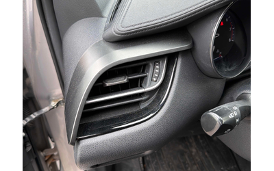 Toyota C-HR 2.0L 4cyl FWD - автомобили, коли, обяви за нови и употребявани 15