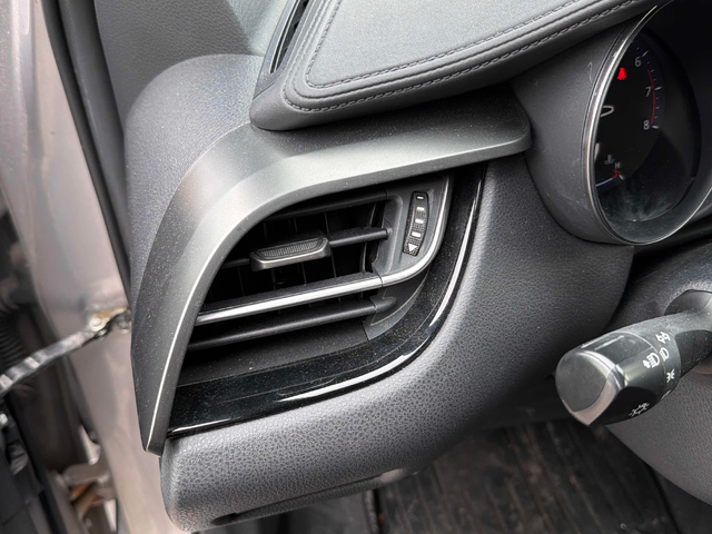 Toyota C-HR 2.0L 4cyl FWD - автомобили, коли, обяви за нови и употребявани 15