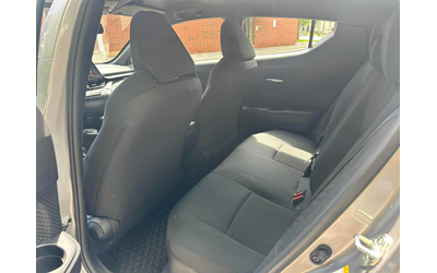 Toyota C-HR 2.0L 4cyl FWD - автомобили, коли, обяви за нови и употребявани 12