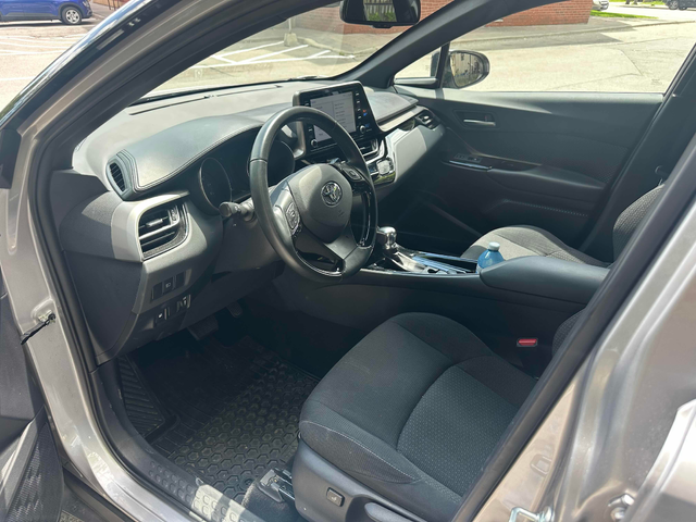 Toyota C-HR 2.0L 4cyl FWD - автомобили, коли, обяви за нови и употребявани 4
