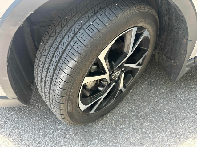 Toyota C-HR 2.0L 4cyl FWD - автомобили, коли, обяви за нови и употребявани 6