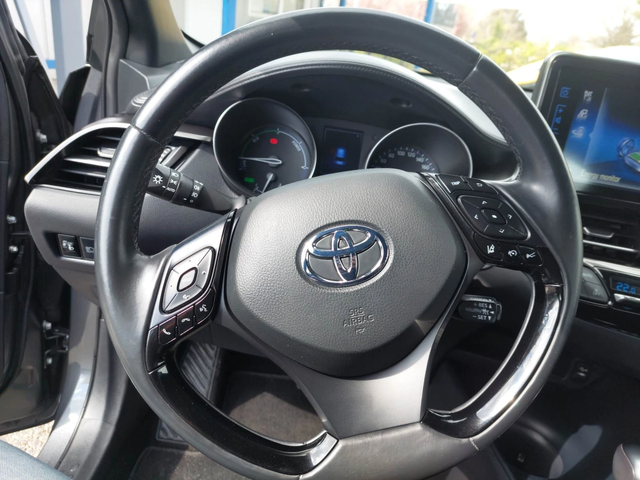 Toyota C-HR 1, 8i HYBRID 29000km!!! - автомобили, коли, обяви за нови и употребявани 6