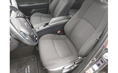 Toyota C-HR 1, 8i HYBRID 29000km!!! - автомобили, коли, обяви за нови и употребявани 7