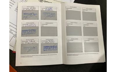 Toyota C-HR 2.0iHybrid* Lounge* Bi-Tone* JBL* LED* ПЕРФЕКТЕН* - автомобили, коли, обяви за нови и употребявани 12