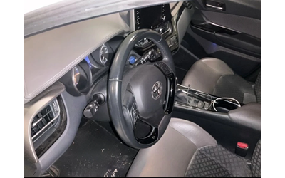 Toyota C-HR 2.0iHybrid* Lounge* Bi-Tone* JBL* LED* ПЕРФЕКТЕН* - автомобили, коли, обяви за нови и употребявани 8