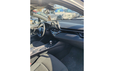 Toyota C-HR 1.8, 122к.с. ТОП - автомобили, коли, обяви за нови и употребявани 7