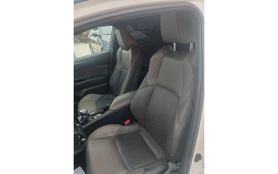 Toyota C-HR 1.8, 98к.с. GR, FULL - автомобили, коли, обяви за нови и употребявани 8