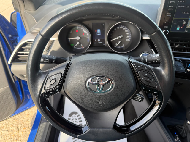 Toyota C-HR 1.8 Hybrid - автомобили, коли, обяви за нови и употребявани 10