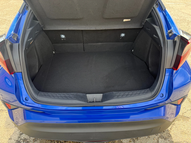 Toyota C-HR 1.8 Hybrid - автомобили, коли, обяви за нови и употребявани 15