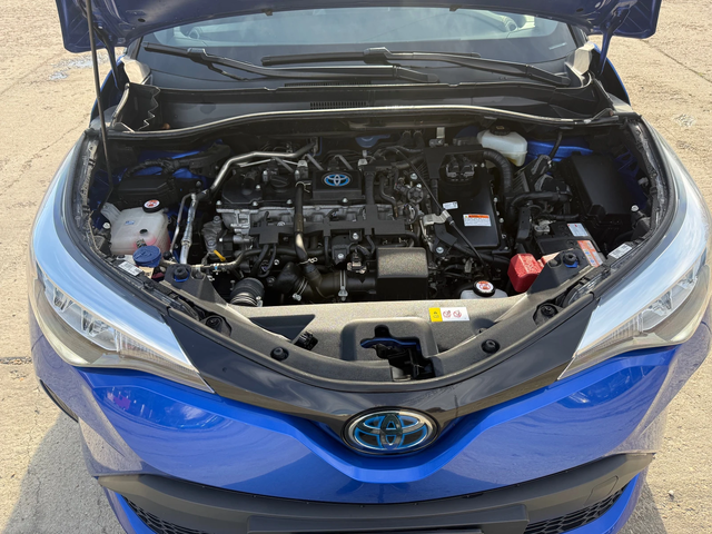 Toyota C-HR 1.8 Hybrid - автомобили, коли, обяви за нови и употребявани 16