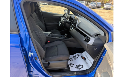 Toyota C-HR 1.8 Hybrid - автомобили, коли, обяви за нови и употребявани 9