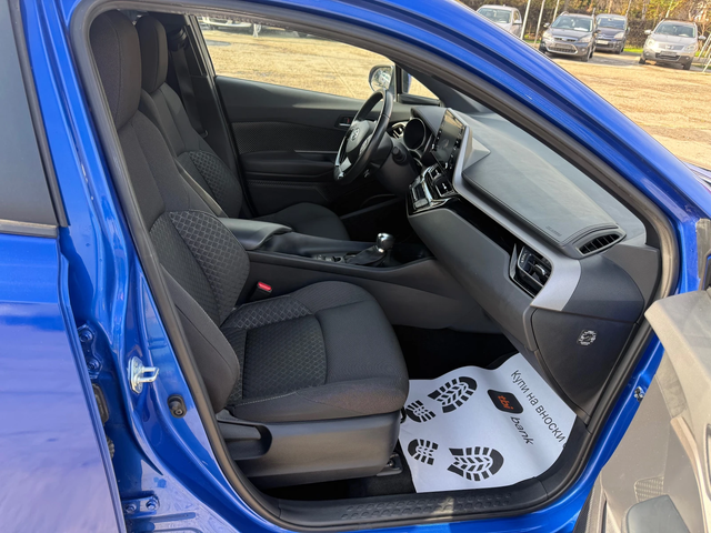 Toyota C-HR 1.8 Hybrid - автомобили, коли, обяви за нови и употребявани 9