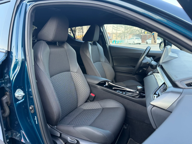 Toyota C-HR 1.8 Hybrid Facelift - автомобили, коли, обяви за нови и употребявани 11