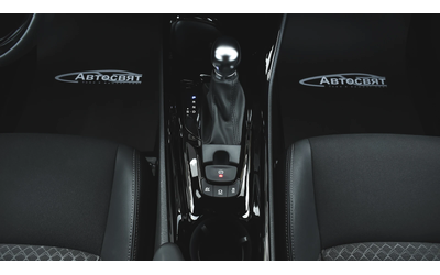 Toyota C-HR 2.0 Hybrid Club Automatic - автомобили, коли, обяви за нови и употребявани 13