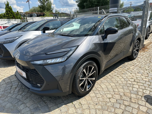 Toyota C-HR 1.8/Hibrid/140.ps - автомобили, коли, обяви за нови и употребявани 4