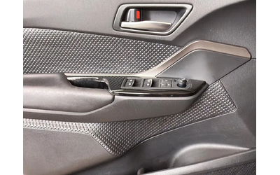 Toyota C-HR LE CAMERA RECUL SIEGES CHAUFFANTS A/C BLUETOOTH GR Front Wheel Drive - автомобили, коли, обяви за нови и употребявани 6