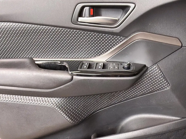 Toyota C-HR LE CAMERA RECUL SIEGES CHAUFFANTS A/C BLUETOOTH GR Front Wheel Drive - автомобили, коли, обяви за нови и употребявани 6