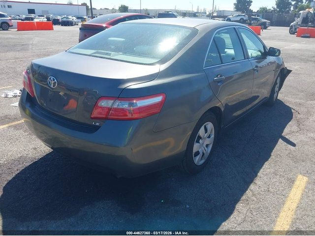 Toyota Camry 2.4L I-4 DOHC, VVT, 158HP Front Wheel Drive - автомобили, коли, обяви за нови и употребявани 3