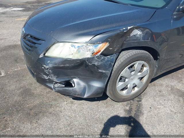 Toyota Camry 2.4L I-4 DOHC, VVT, 158HP Front Wheel Drive - автомобили, коли, обяви за нови и употребявани 5