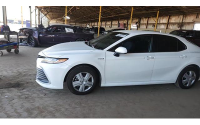 toyota-camry-2-5l-4-front-wheel-drive - 0