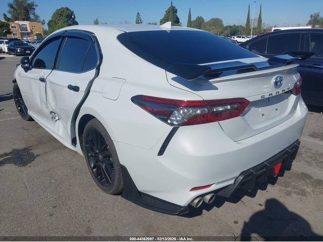 Toyota Camry 2.5L I-4 DI, DOHC, VVT, 176HP Front Wheel Drive - автомобили, коли, обяви за нови и употребявани 2