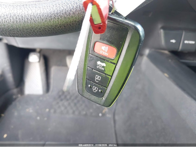 Toyota Camry 2.5L I-4 DI, DOHC, VVT, 203HP Front Wheel Drive - автомобили, коли, обяви за нови и употребявани 10