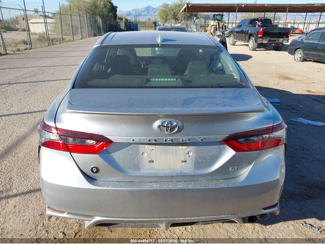 Toyota Camry 2.5L I-4 DI, DOHC, VVT, 203HP Front Wheel Drive - автомобили, коли, обяви за нови и употребявани 16