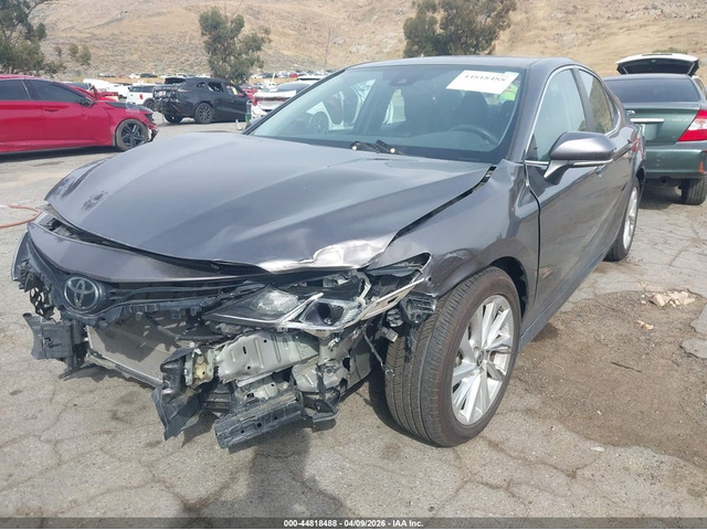 Toyota Camry 2.5L I-4 DI, DOHC, VVT, 203HP Front Wheel Drive - автомобили, коли, обяви за нови и употребявани 1