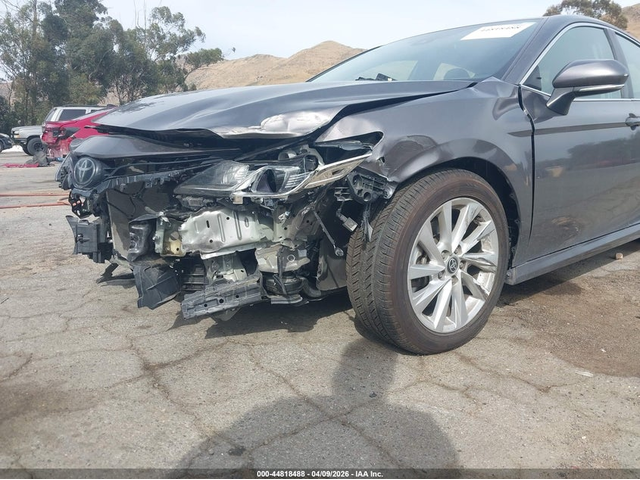 Toyota Camry 2.5L I-4 DI, DOHC, VVT, 203HP Front Wheel Drive - автомобили, коли, обяви за нови и употребявани 5