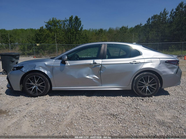 Toyota Camry 2.5L I-4 DI, DOHC, VVT, 203HP Front Wheel Drive - автомобили, коли, обяви за нови и употребявани 13